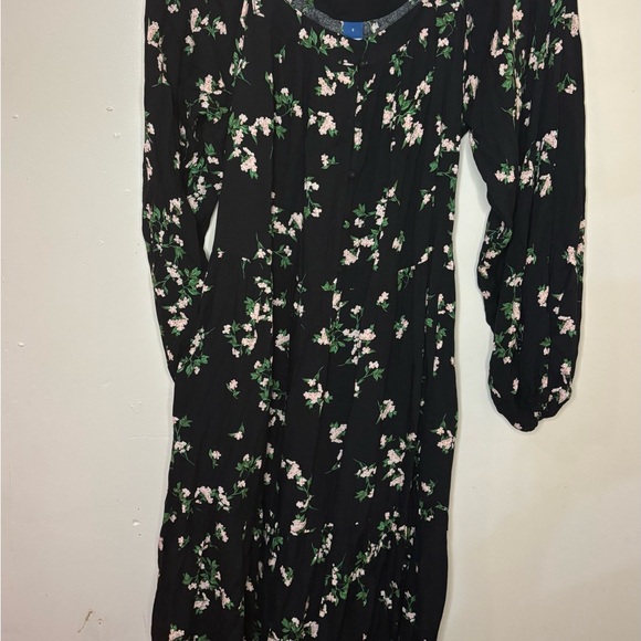 Floral Black Dress with Green and White Accents - Picture 3 of 8